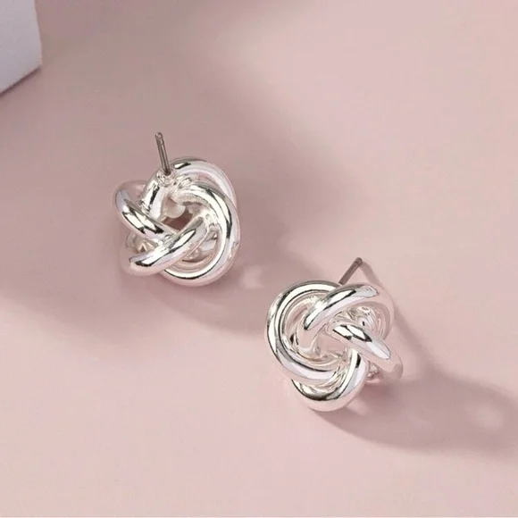🆕 Silver Twist Design Stud Earrings NWT - Picture 2 of 4